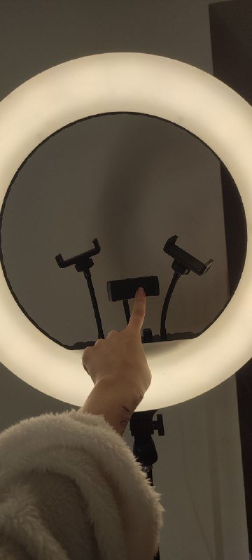 Кольцевая лампа большая с мощным штативом 3