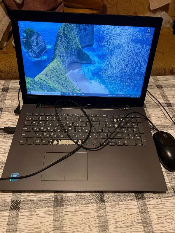 Старый ноутбук Lenovo 1