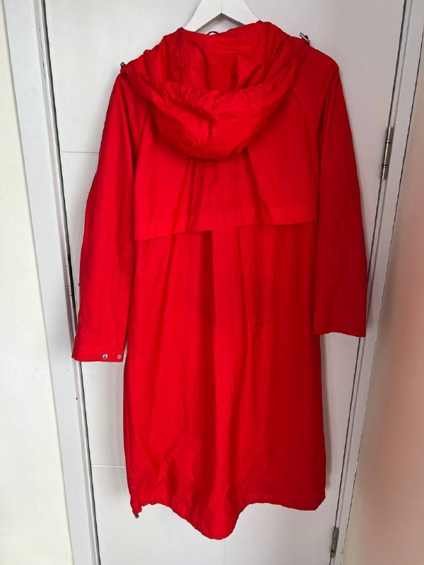 Дождевик-плащ красный женский 2