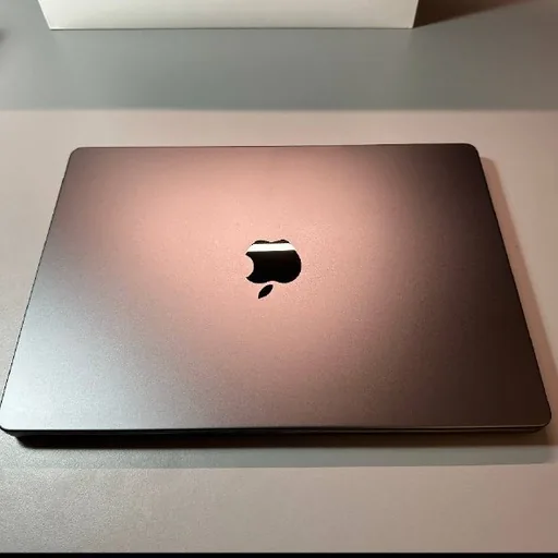 MacBook Pro 14 M5, 24GB, 1TB