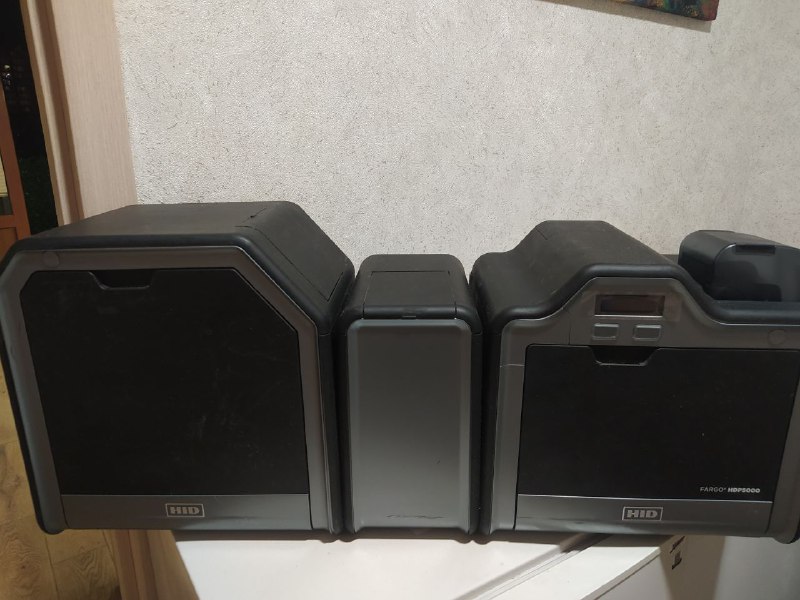 Принтер для пластиковых карт HID Fargo HDP5000