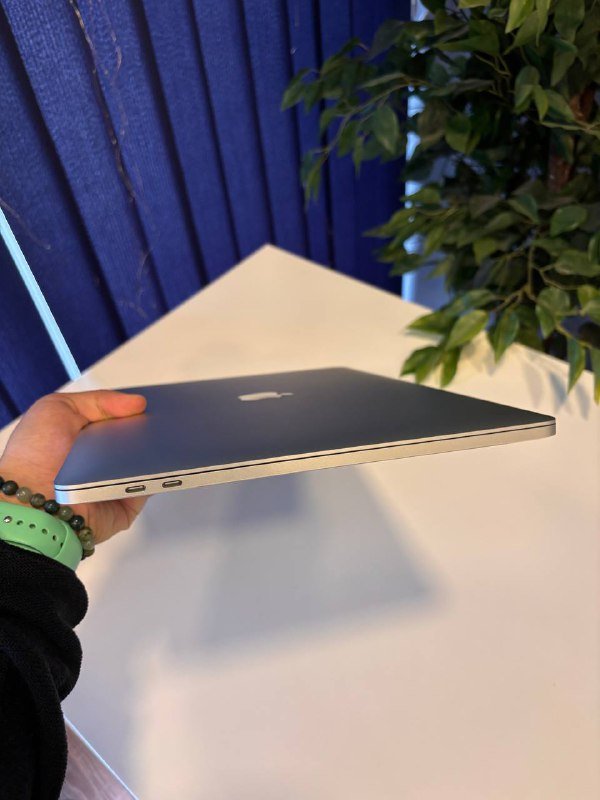 Macbook Pro 2018 15.6 дюймов i7 16/500GB 5