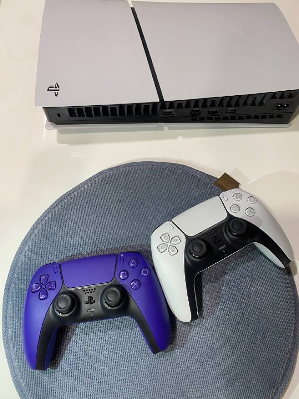 Sony PlayStation 5 digital edition 1 TB, 2 джойстика