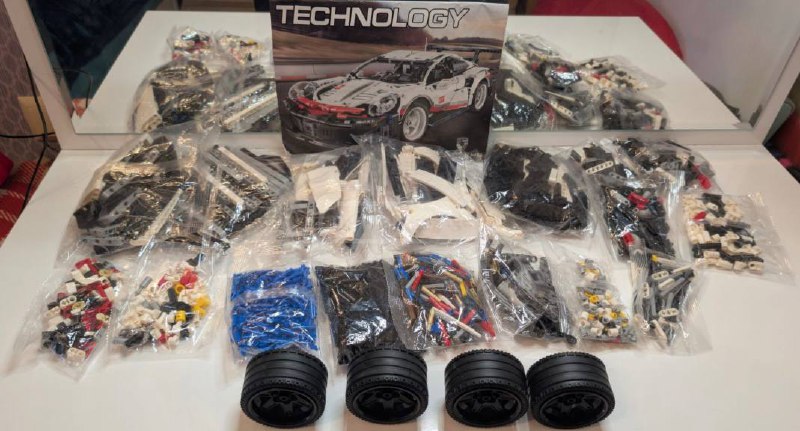 LEGO Porsche 911 коллекционный конструктор 3