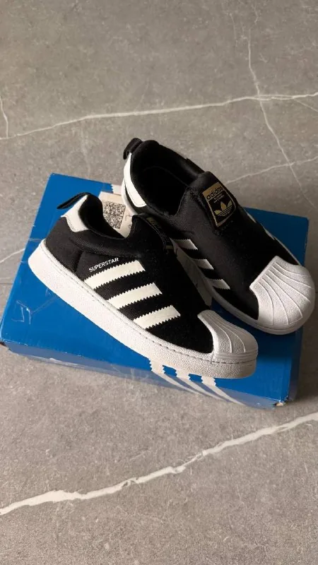 Детские кроссовки Adidas Superstar, размер 33.5