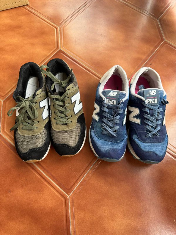 Кроссовки New Balance темные, синие и белые Reebok, ведро и горшок
