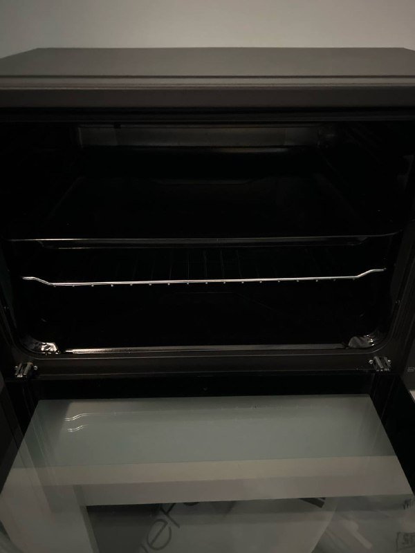 Духовка большой размер с противнем 3