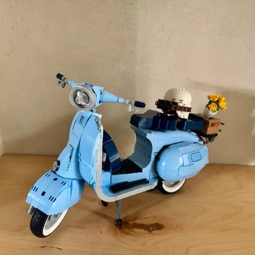 Конструктор LEGO Vespa 125