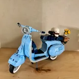 Конструктор LEGO Vespa 125 1