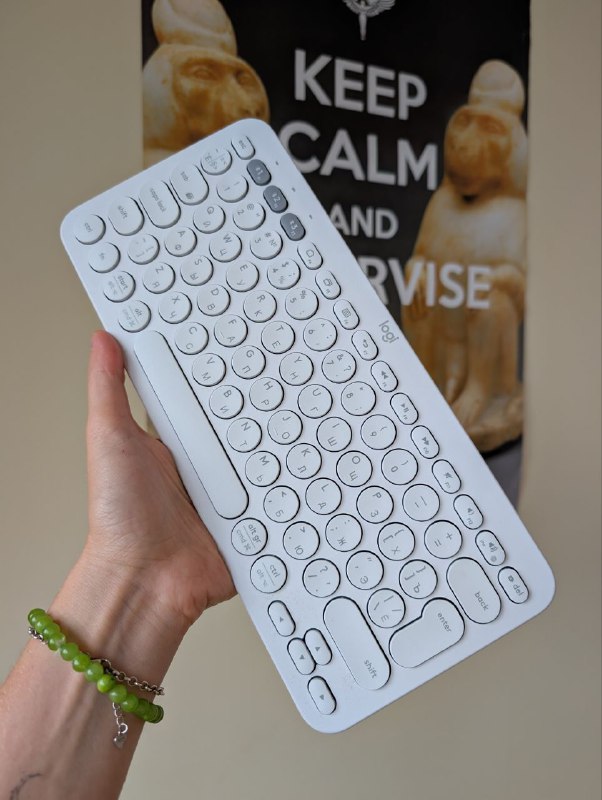 Беспроводная белая клавиатура Logitech K380 2