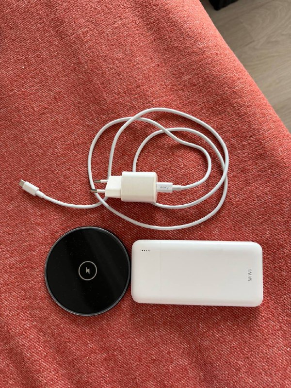 Powerbank, беспроводная зарядка, скоростной кабель Wiwu 2