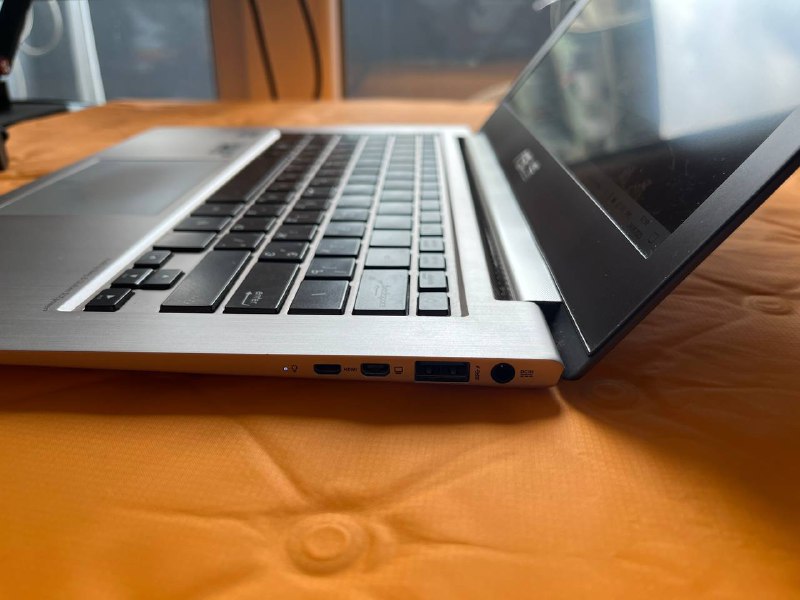 Ноутбук ASUS ZenBook UX31UA в хорошем состоянии 4