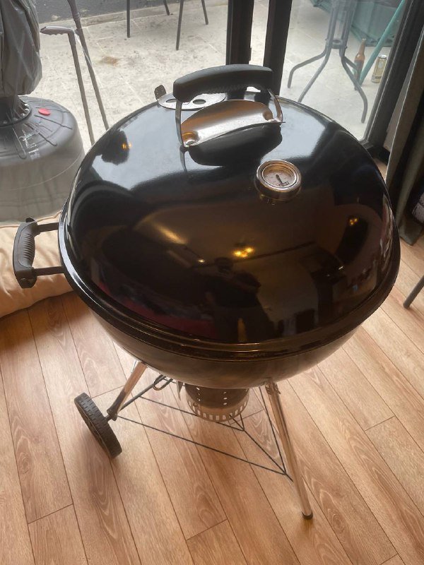 Мангал-BBQ-коптильня Charcoal grill Weber Classic kettle 57 cm
