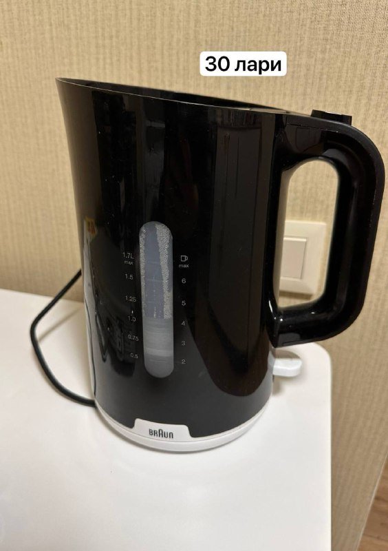 Лампа напольная, кастрюля, роутер, холст, чайник, микроволновка, бокалы, декантер, мышь, покерный набор 3