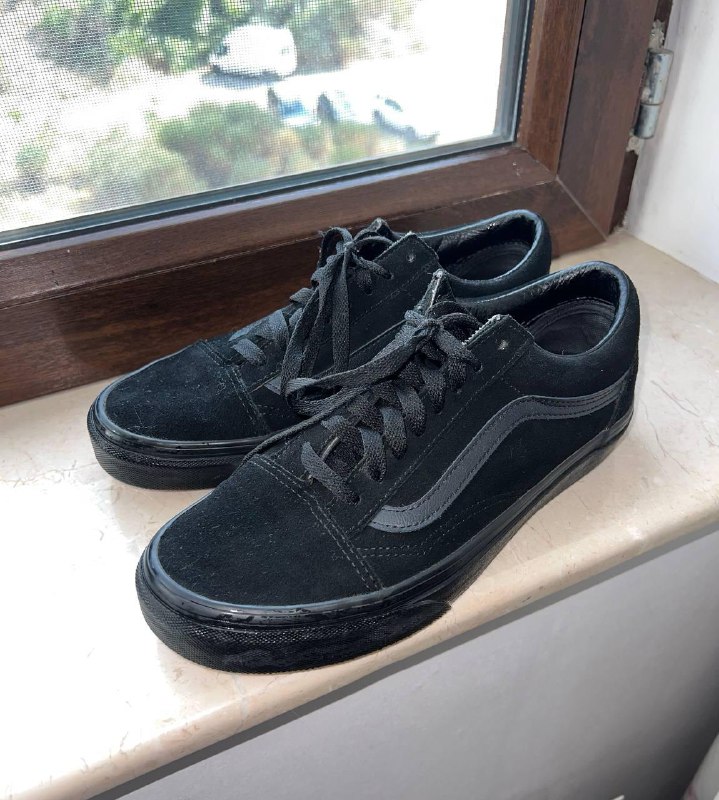 Мультиварка Redmond, блендер Zigmund & Shtain, плед JYSK, елка гирлянда, плойка BaByLiss, кроссовки nike, кроссовки zara, кеды Vans, ортопедические подушки, когтеточка столбик 8