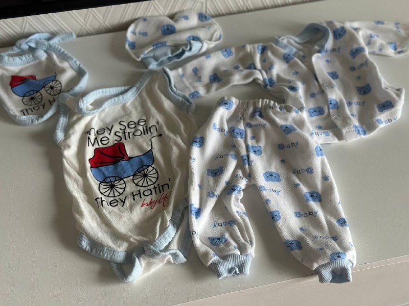 Набор одежды для новорожденного