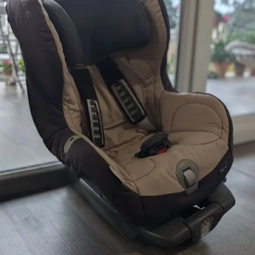 Детское автокресло Britax Römer Safefix Plus