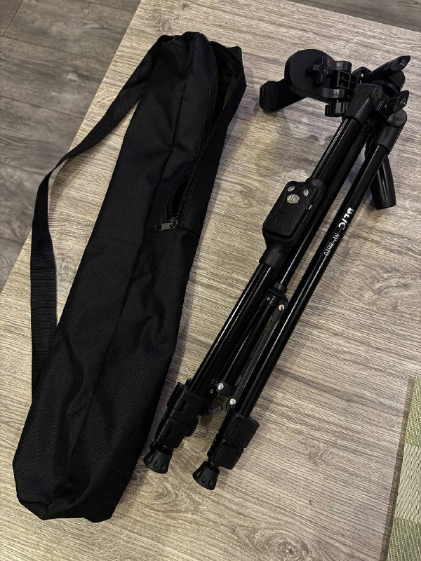Универсальный штатив с пультом и чехлом 4