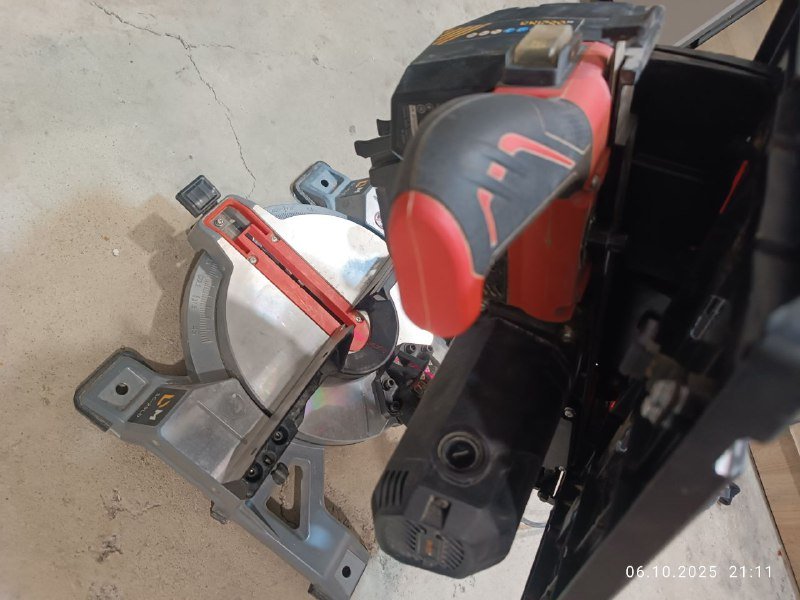 Комбинированная торцовочная пила Dnipro-M SC-25LD 3