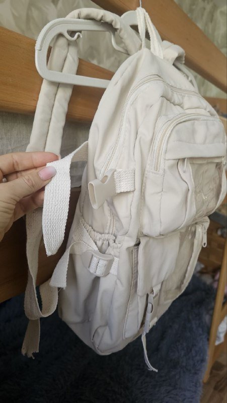 Вместительный рюкзак с множеством отделений 3