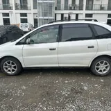 Toyota Nadia 2000 2