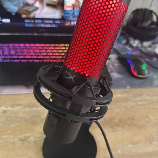 HyperX QuadCast 2 микрофон