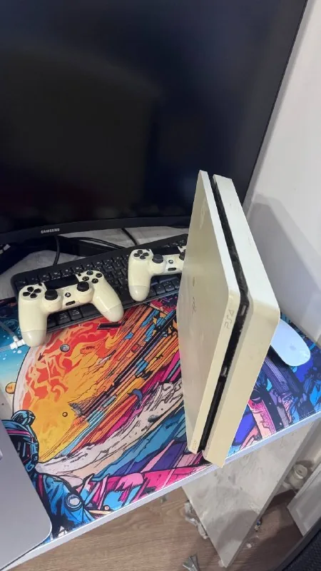PS4 Slim, 2 джойстика 1