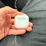 AirPods 4 3