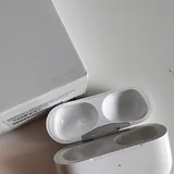 Apple AirPods Pro 2 case, box, ear tips 2