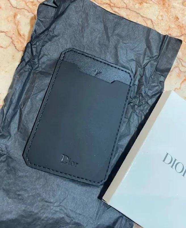 Dior smartphone card holder 1