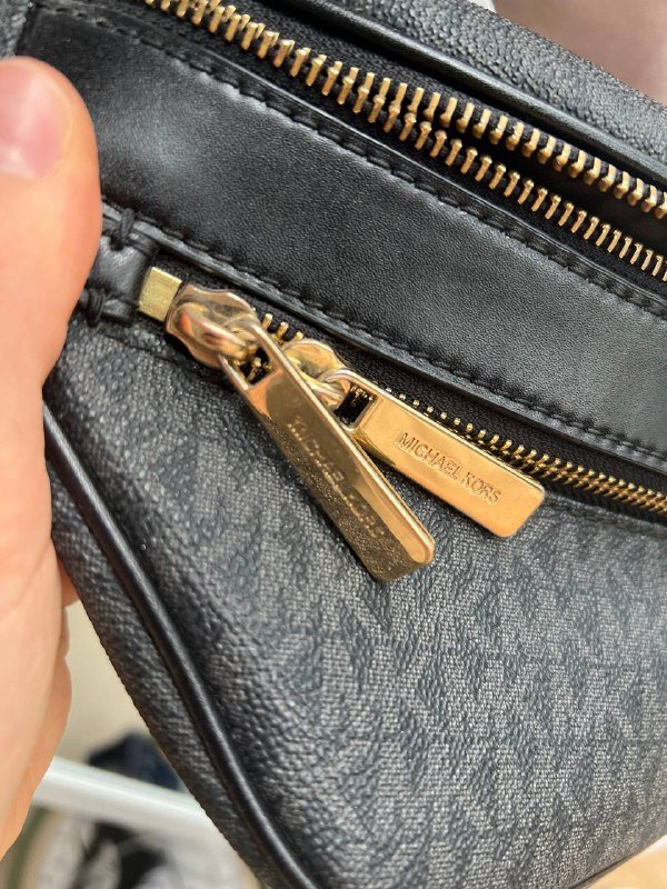 Поясная сумка Michael Kors 4