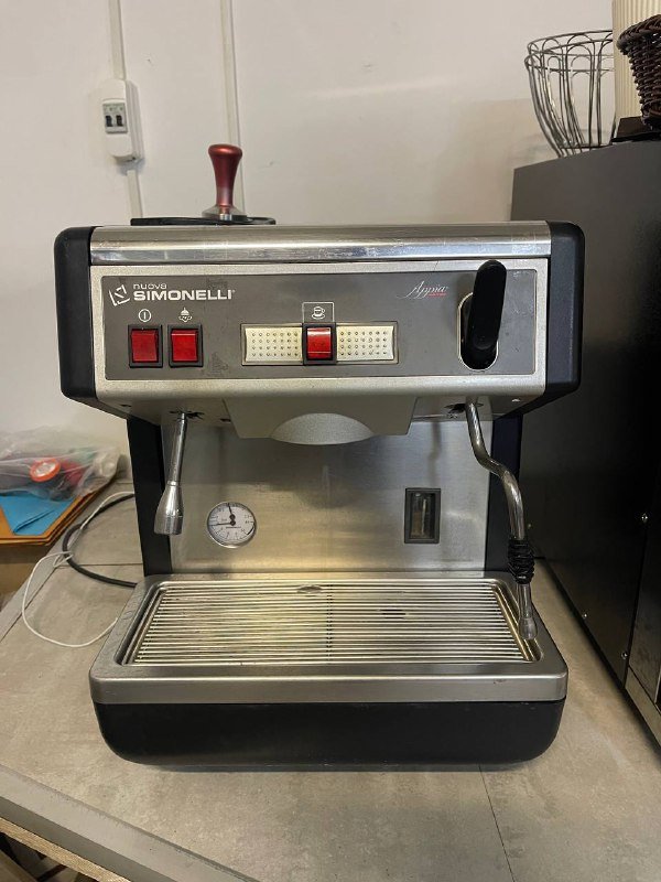 Кофемашина Nuova Simonelli Appia Life 1 gr