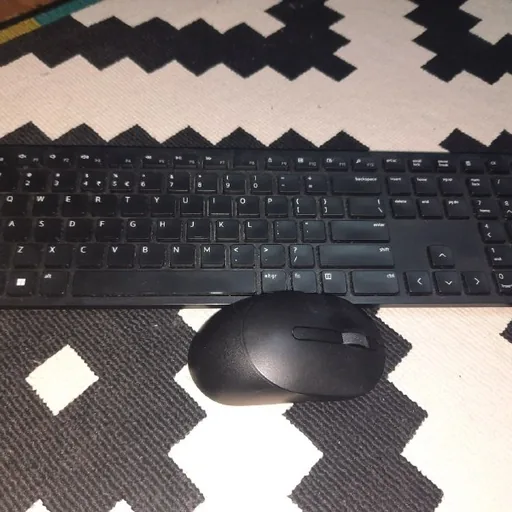 Беспроводной комплект Dell клавиатура и мышь