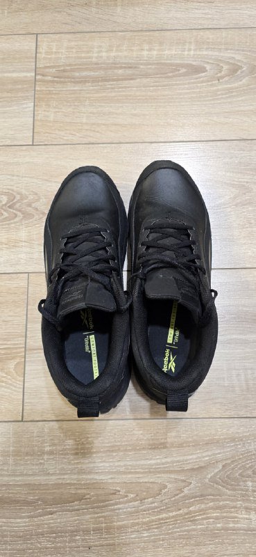 Демисезонные кроссовки Reebok размер 44