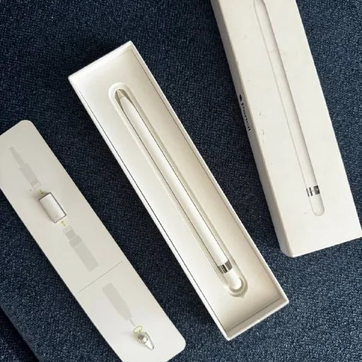 Apple Pencil, отпариватель Philips, плойка BabyLiss, велосипед Stels, монстера, умные весы, духи, пуф