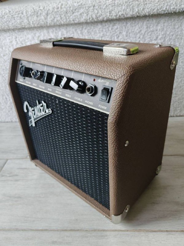 Электроакустическая гитара Ibanez, комбоусилитель Fender, педалборды, блок питания, директ-бокс, педаль шумодав 3