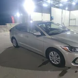 Hyundai Elantra 5