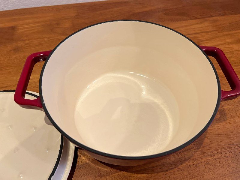 Чугунная кастрюля Pyrex 24 см 2