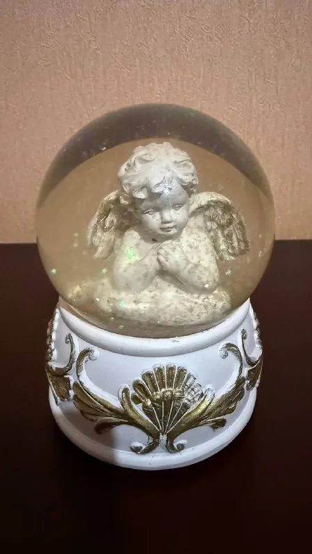 Стеклянный музыкальный шар ангелочек