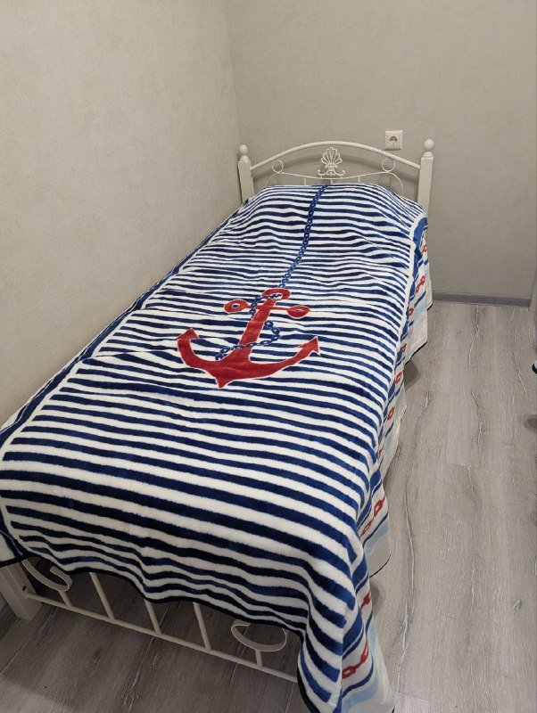 Кровать с матрасом 5