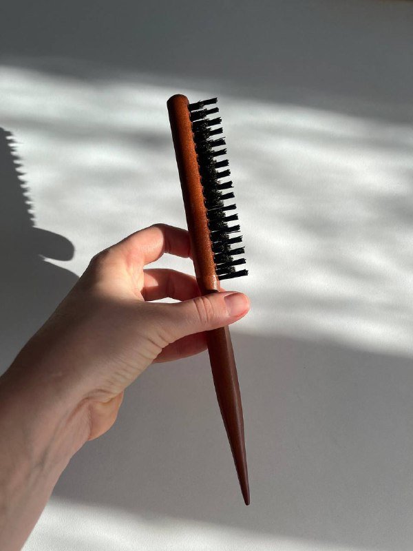 Рассечка для гладких причесок из дерева и пластика