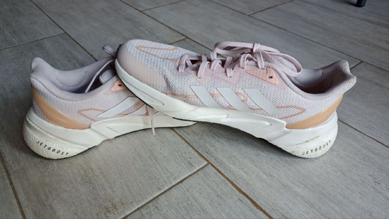 Женские кроссовки Adidas розового цвета 2