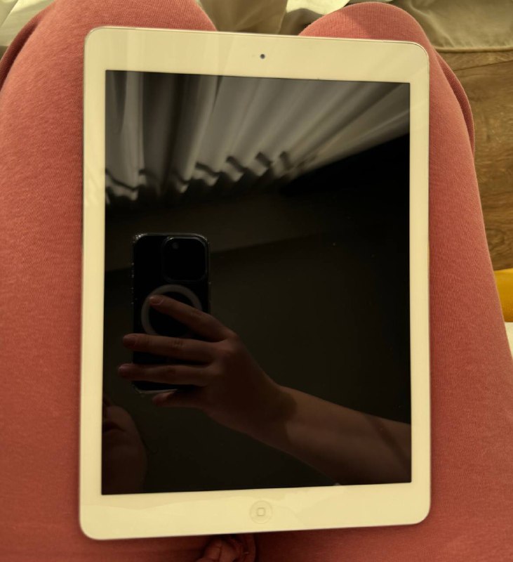 Apple iPad Air Wi-Fi + Cellular Model A1475