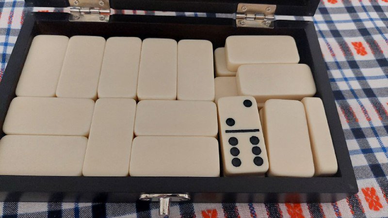 Подарочные домино из слоновой кости