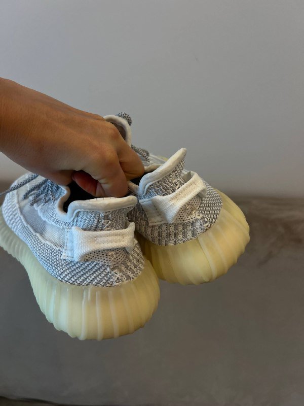 Кроссовки Yeezy 3
