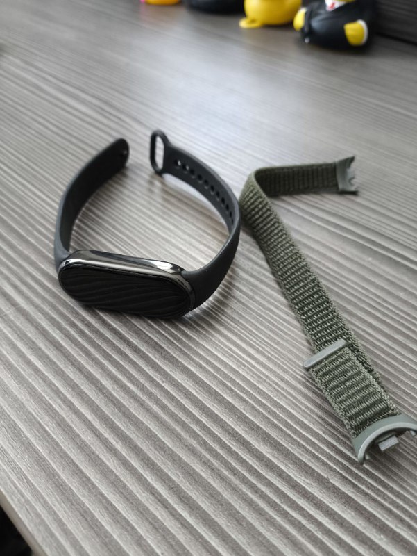 Mac studio, Lenovo Thinkpad, клавиатуры, монитор, mi band, WiFi усилитель, веб-камера, подставка 6