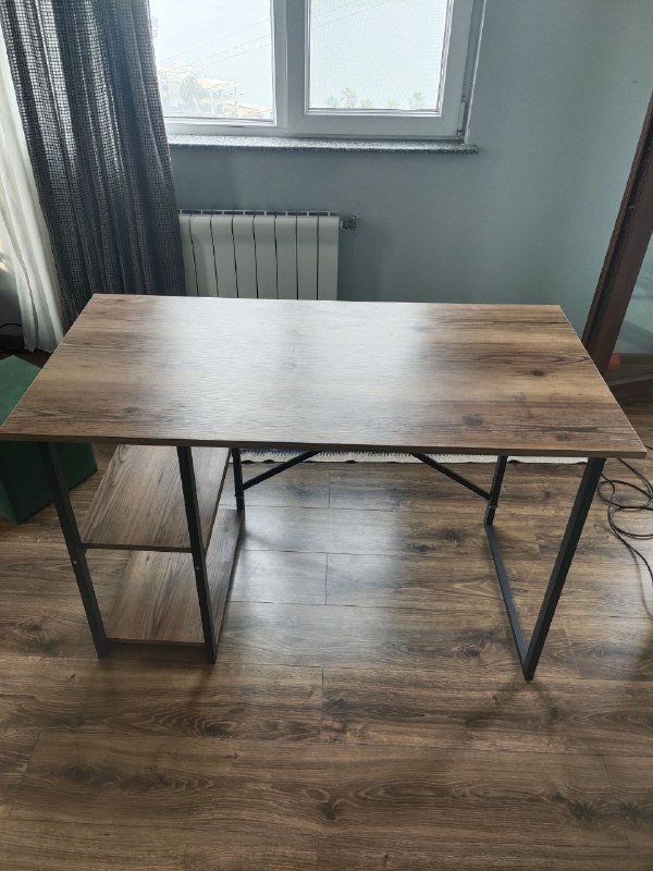 Рабочий стол с полками 2