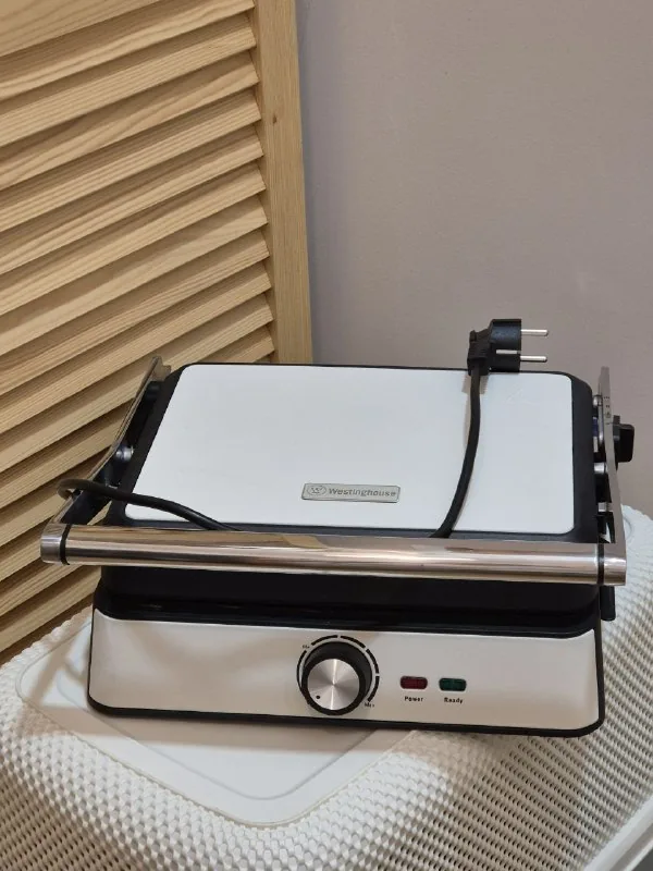 Контактный гриль Westinghouse Retro 2200W 1