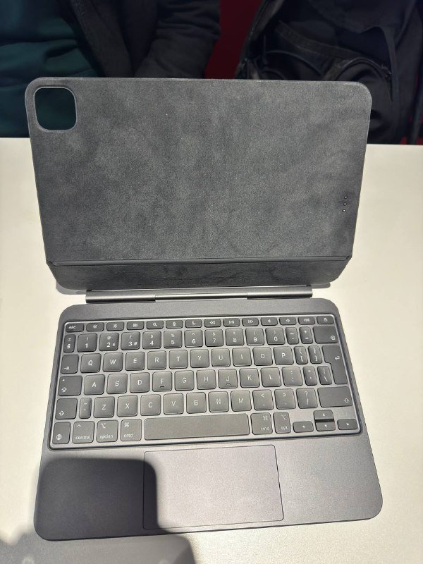 Magic Keyboard для iPad Pro m4 11"