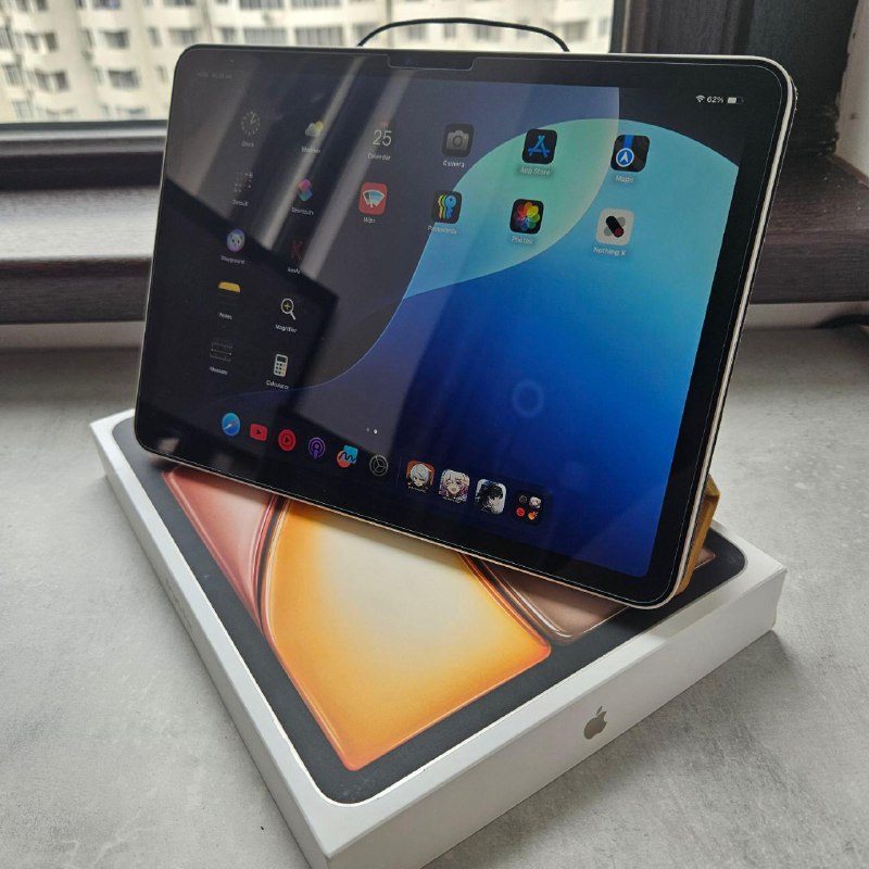 Планшет Apple iPad Air 11 2024 M2 256GB Wi-Fi, чехол Native Union 2